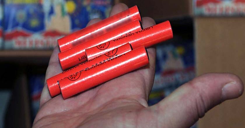 Σύλληψη ανηλίκου στη Μυτιλήνη με «12» κροτίδες | Στο αυτόφορο και οι γονείς