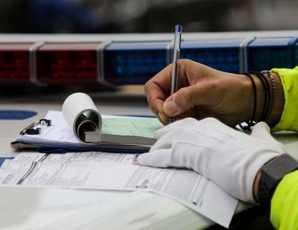 Δικογραφία σε 23χρονο ημεδαπό για τροχαίο στην περιοχή της Πέτρας