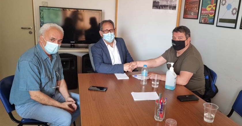 Ο υποψήφιος βουλευτής της ΝΔ, Άρης Χατζηκομνηνός, επισκέφθηκε την Αστυνομία και το Νοσοκομείο Μυτιλήνης