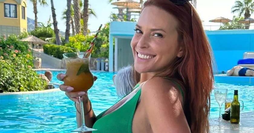 Στη Λέσβο με τους γιούς της η Σίσσυ Χρηστίδου