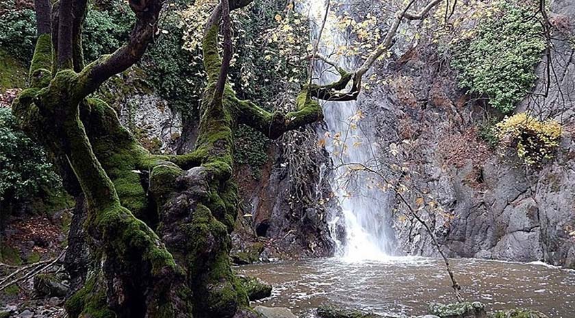 Χριστουγεννιάτικες διαδρομές στα Μοναστήρια της Καλλονής και στον καταρράκτη του Κλαπάδου την Κυριακή 17 Δεκεμβρίου 2023