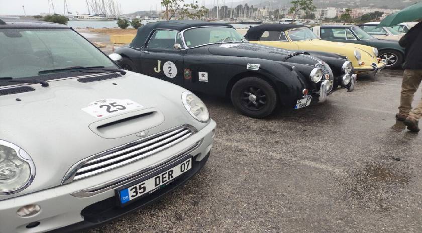 Αυτοκίνητα αντίκες από την Τουρκία στη Λέσβο (video)