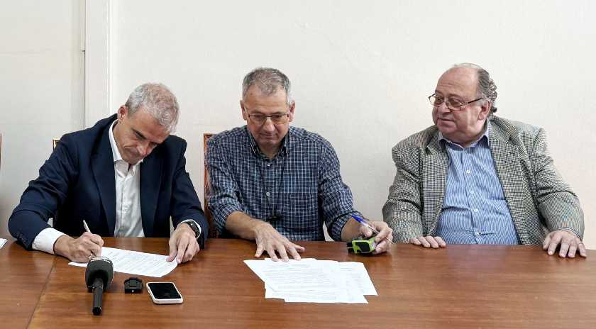 Υπογραφή σύμβασης για το έργο επισκευής του κτιρίου του Αναγνωστηρίου Αγιάσου από τον Δήμο Μυτιλήνης