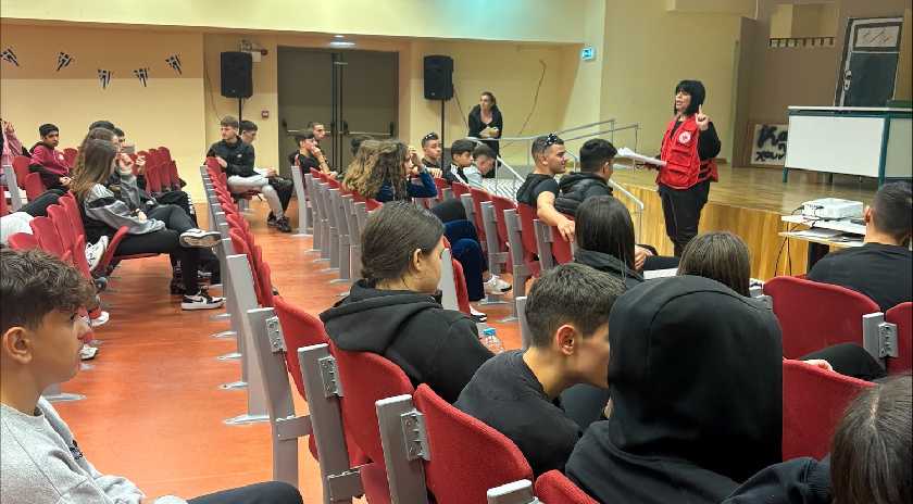 Ενημέρωση μαθητών για τον εθελοντισμό, τις δράσεις & το ανθρωπιστικό έργο του Ελληνικού Ερυθρού Σταυρού