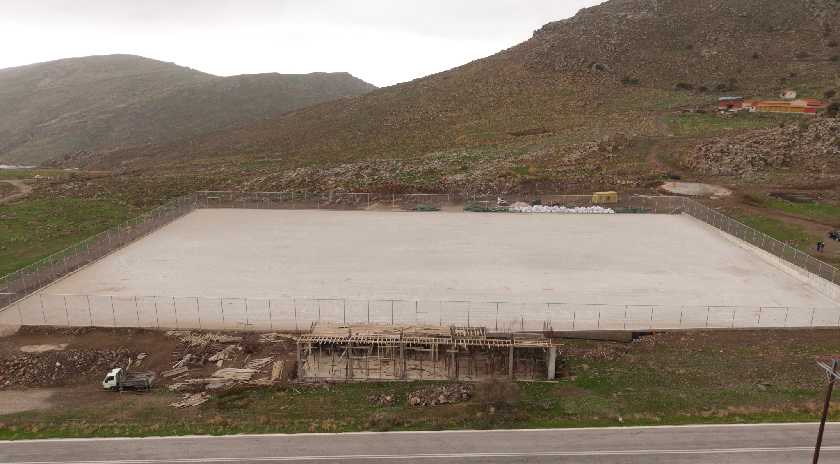 Προχωρούν με ταχύτατους ρυθμούς οι εργασίες για την κατασκευή του γηπέδου ποδοσφαίρου της Άγρας