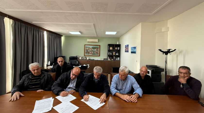 Υπογραφή σύμβασης του έργου ανάπλασης των παιδικών χαρών Αλυφαντών, Ταξιαρχών και Σκάλας Λουτρών από τον Δήμο Μυτιλήνης