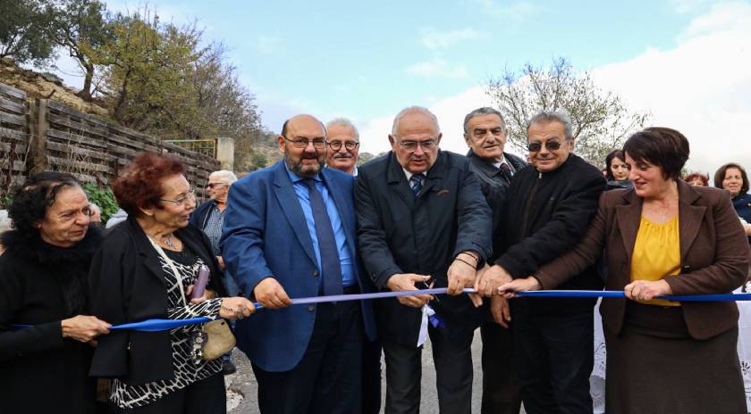 Εγκαίνια του μεγαλύτερου έργου αγροτικής οδοποιίας στοΒόρειο Αιγαίο, αυτού του δρόμου της «Ποταμιάς», μήκους 10 χλμ..