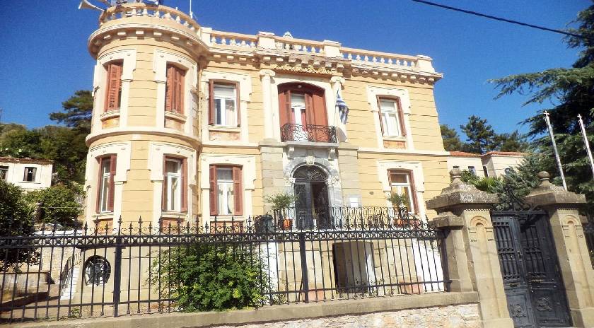 Παραχώρηση του Αρχοντικού Βρανά στον Παπάδο από τον Δήμο στη Δημόσια Κεντρική Βιβλιοθήκη Μυτιλήνης