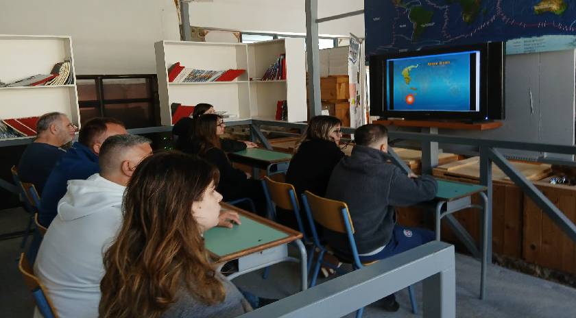 Εκπαίδευση στη σεισμική τράπεζα του Μουσείου Φυσικής Ιστορίας Απολιθωμένου Δάσους Λέσβου 