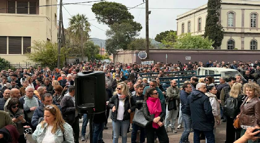Νίκη των μπλόκων: Το Υπουργείο καλεί σε συνάντηση – «Κλειστό το λιμάνι μέχρι να πάρουμε όσα ζητάμε!»