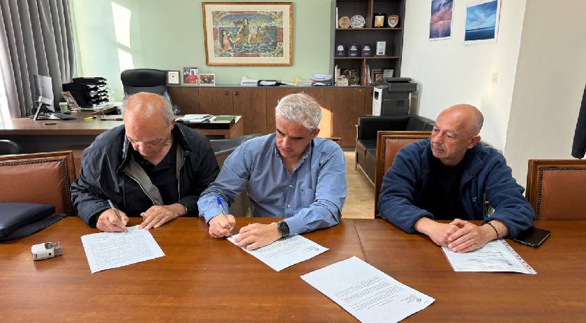 Υπογραφή σύμβασης τσιμεντόστρωσης στο Πυργί από το Δήμο Μυτιλήνης