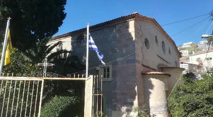 Υπογραφή σύμβασης στο Πλωμάρι για Άγιο Νικόλαο