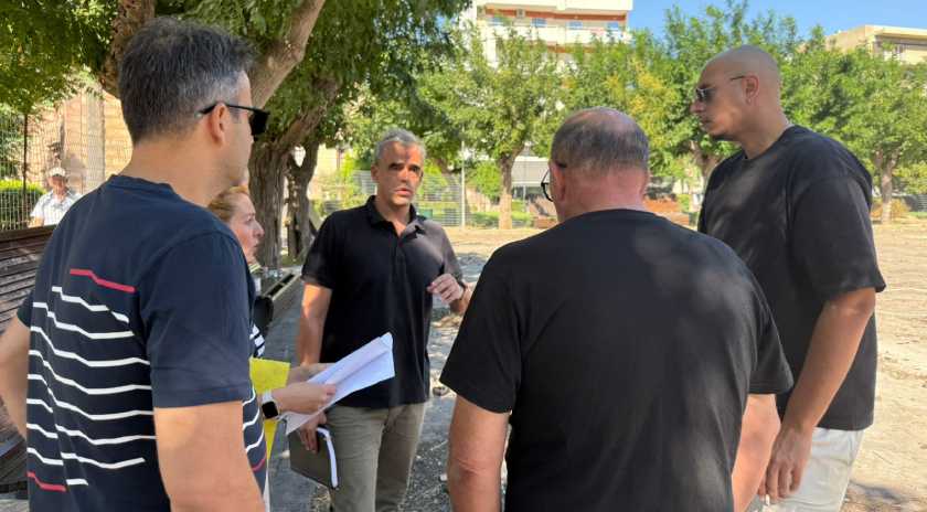 Επίσκεψη Χριστόφα στις εργασίες ανακατασκευής της παιδικής χαράς στο πάρκο Αγίας Ειρήνης