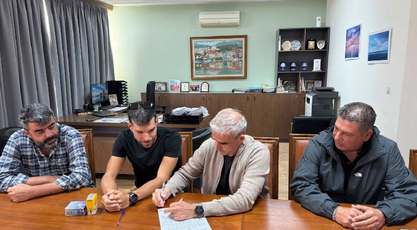 Υπογραφή συμβάσεων έργων ηλεκτροφωτισμού στη Δημοτική Ενότητα Γέρας